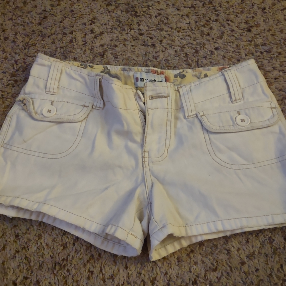 No boundaries khaki shorts